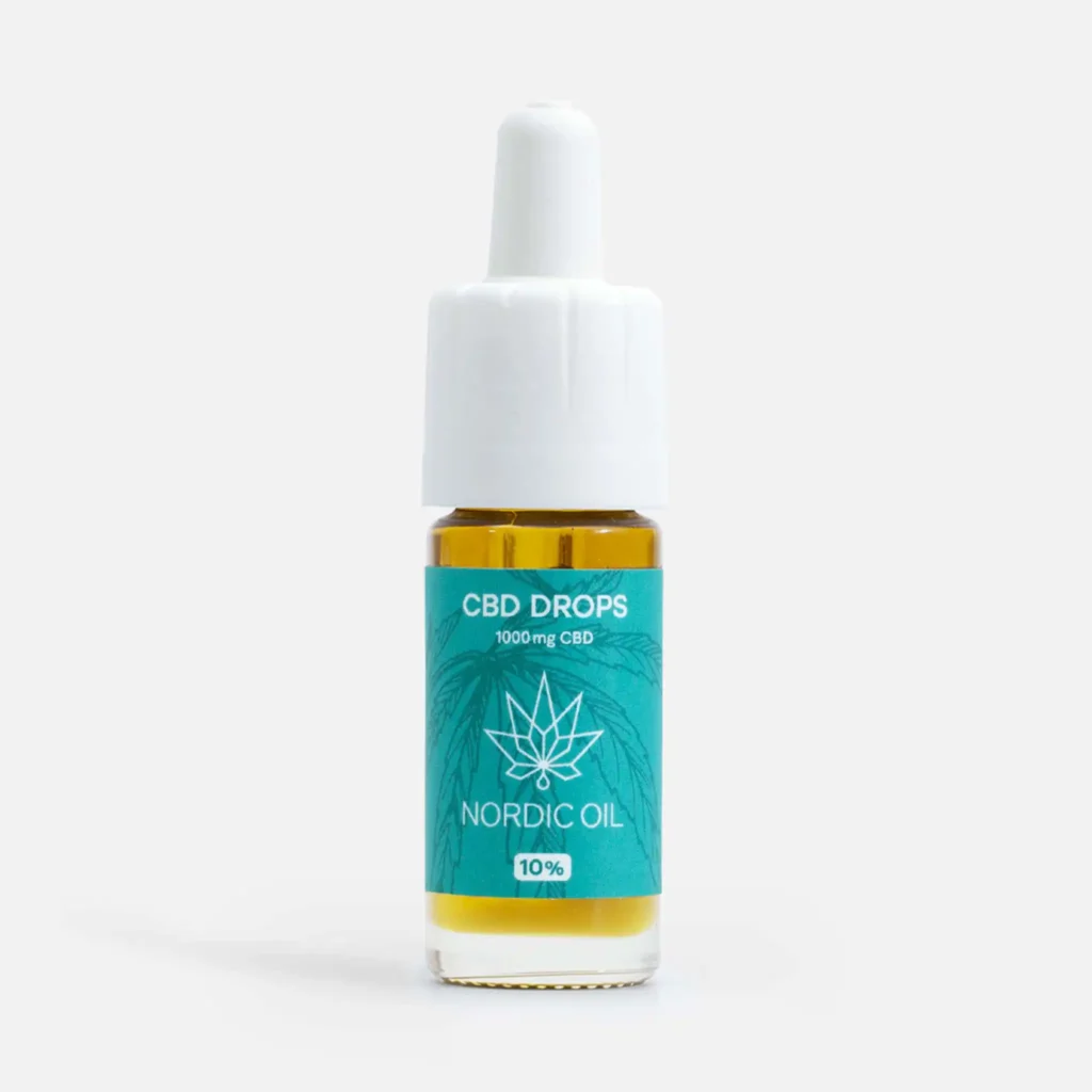 Nordic Oil CBD Öl Plus 10% Flasche auf hellem Hintergrund