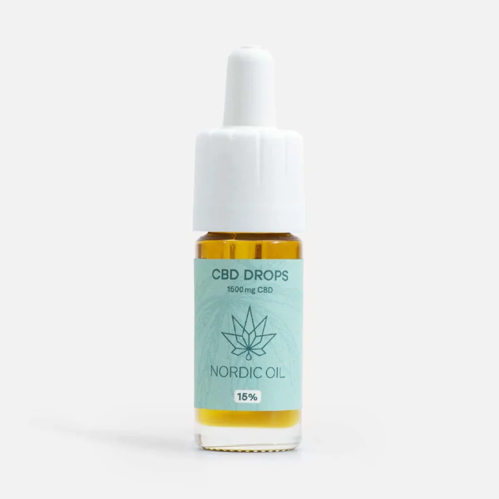 Nordic Oil CBD Öl Plus 15% Flasche auf hellem Hintergrund